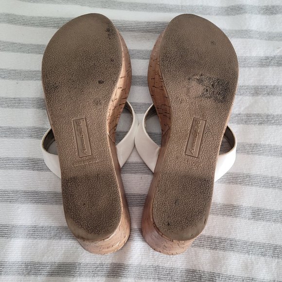 American Eagle White Patent Thong Wedges - Picture 8 of 10